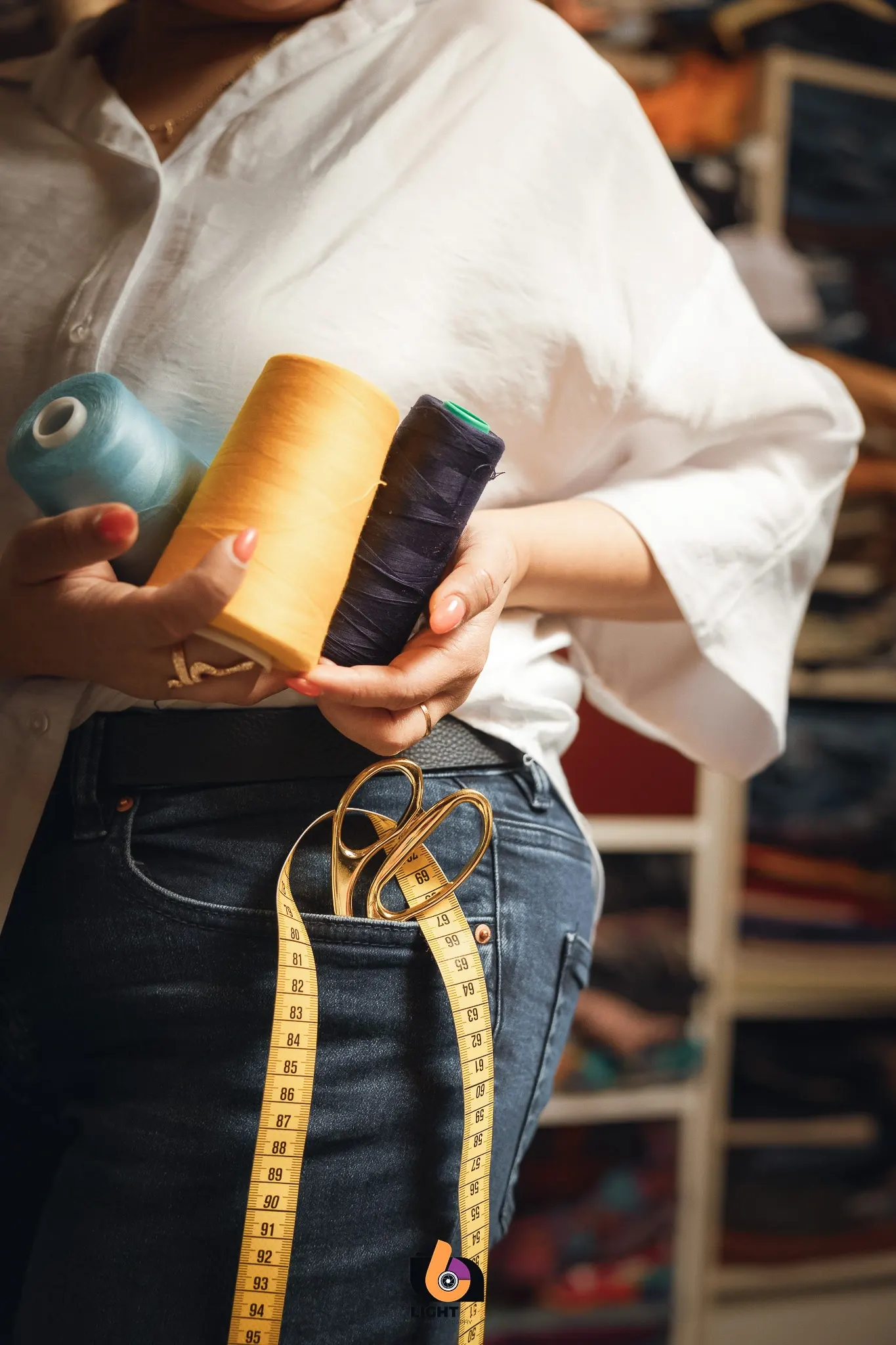 Invisible seam mending at Double Stitch by Sumu in Helsinki